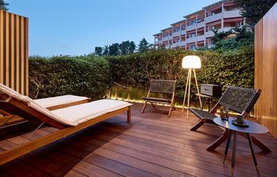 Cama Luxury Suites Kavouri