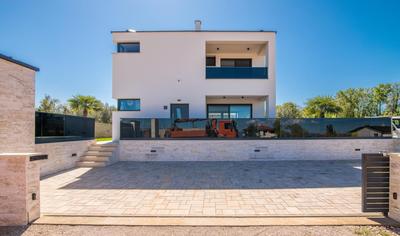 Villa Weiss Malinska Heated Pool - Osmosis System
