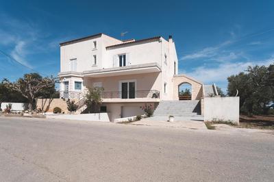 Casa Pierides