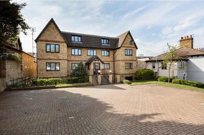 Double room 2 mins from station