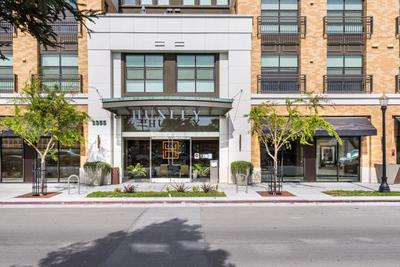 Redwood City 1BR w Gym WD nr Caltrain SFO-916