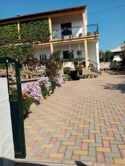 Three bedroom apartment Niko