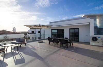 Panoramic N Apartment - Rooftop Pool & Sea View & Garage & BBQ