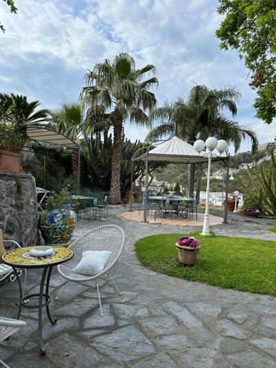 Esclusiva Luxury Villa con giardino