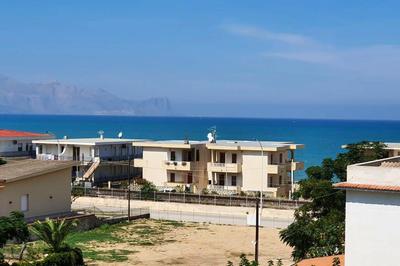 Spacious apartment with sea view in Alcamo, 180 m²