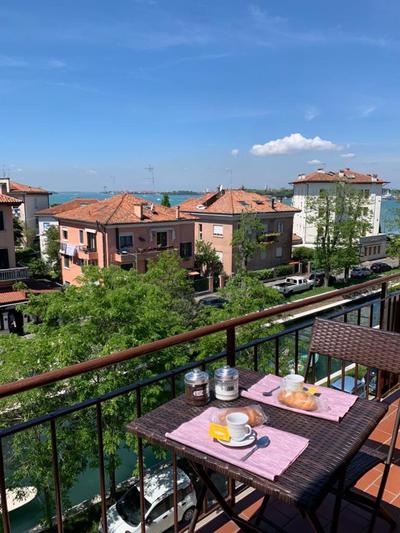 Fido Home with Lagoon View