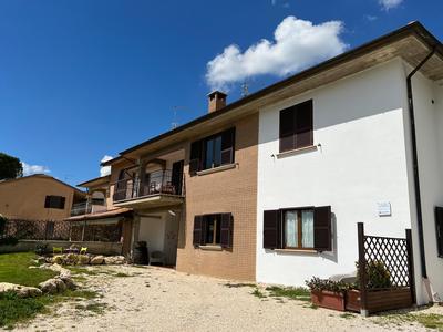 La Casa di Demetra. Un Paradiso tra gli Olivi.