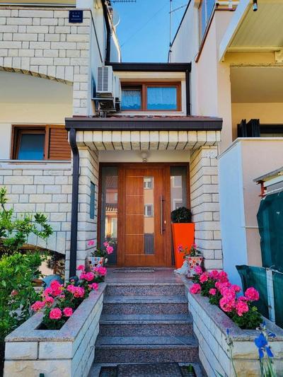 Ani Apartments