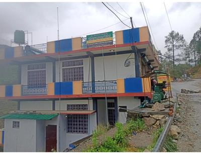 Hotel Gadwal Palace, Barkot