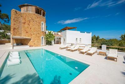 Villa en San José con vistas al mar, piscina