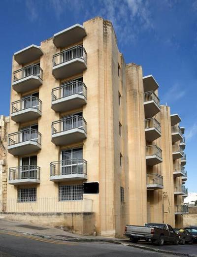 1 Bedrm Apt Seaview Balluta Bay (8)