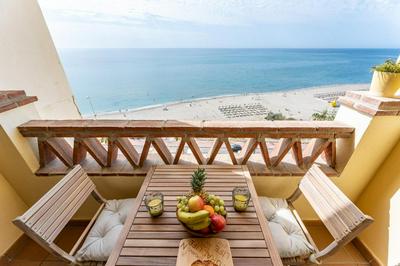 Spectacular Sea views parking and pool