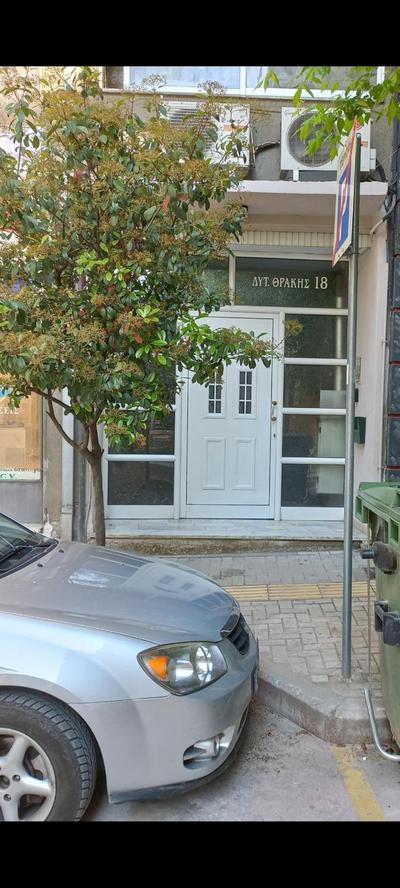 Central 3 Modern Apartment with FREE parking