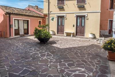 N263 - Numana, delizioso cielo-terra in centro storico