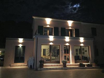 Villa mit Whirlpool und phantastischer Aussicht