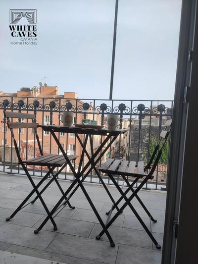 white caves catania rooms