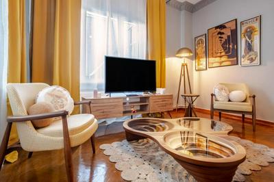 Apartment with Balcony Close to Taksim in Cihangir