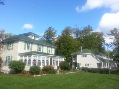 Maple Lane Empire, Billede 2