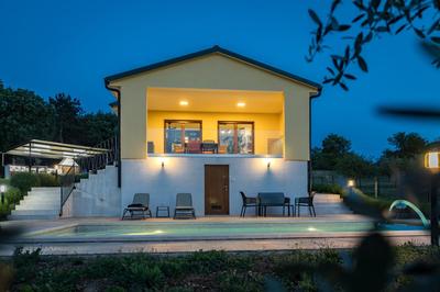 Family Villa Tai with Private Pool near Pula