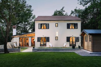 VILLA PORTUM - Heated Pool, Jacuzzi, Sauna, Playground - FAMILY ONLY