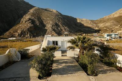 Thera cycladic house at Perissa , Santorini by MPS