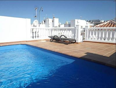 Las Flores Apartments