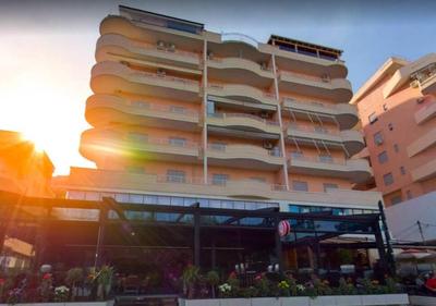 Nice Lungomare Beach Full Apartment in Vlora.