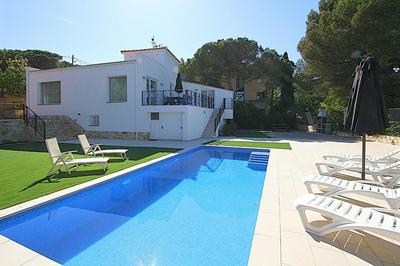 Villa Green House