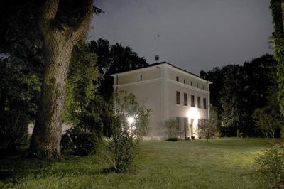 GuestHost - Certosa di Ferrara Wonderful Villa x12!