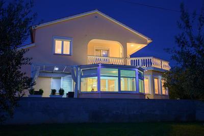 Holiday house NIKA with pool and jacuzzi