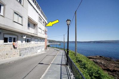 Apartment with sea views