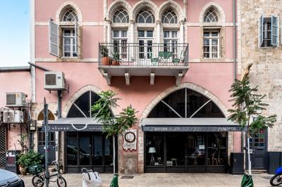 Pink - by Loginn Tel-Avivian hotels