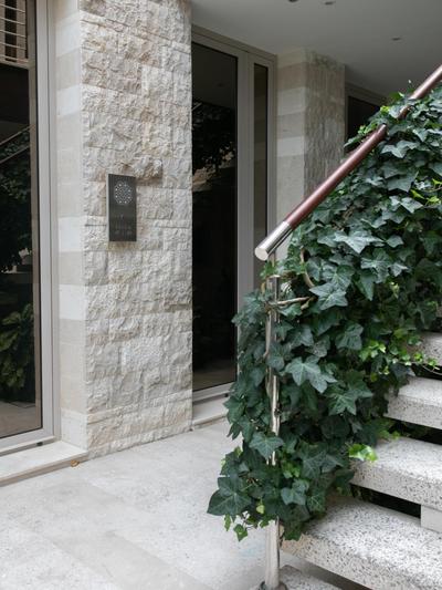 Two-bedroom luxury apartment 2 mins to the sea