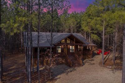 Large Luxury 2BR Cabin w Hot Tub Double Trouble was designed for fun comfort and memories minutes from buzzling Hochatown and beautiful Beaver Bend State P