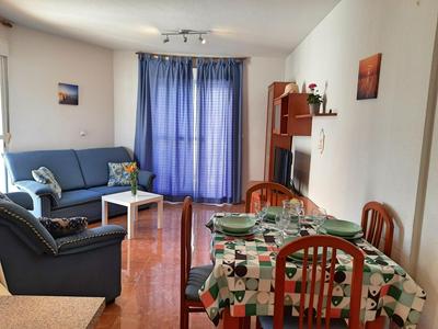 Apartamento playero con vistas a la montaña