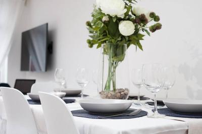 Newly Renovated Modern 4 Bed 3 Bath Apartment London