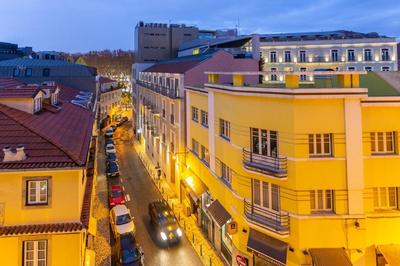 Bright & Central Lisbon Gem | 2 min from Av. Liberdade