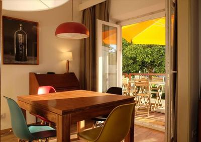 Central 2 bedroom apt with Garden and Pantheon Views by Lisbeyond