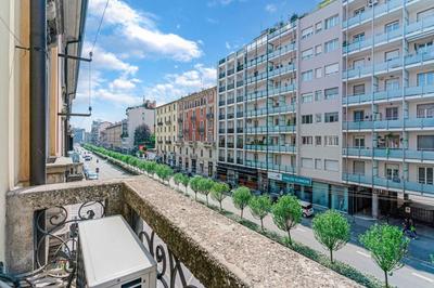 MO30 Loreto- Duomo- Large Modern Apartment -