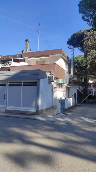 MONOLOCALE ESTENSI