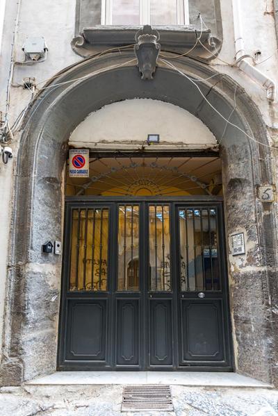 Napoli Street Art Rooms by Wonderful Italy
