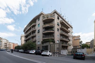 GuestHost - Sapienza & Villa Borghese Comfy Apartment
