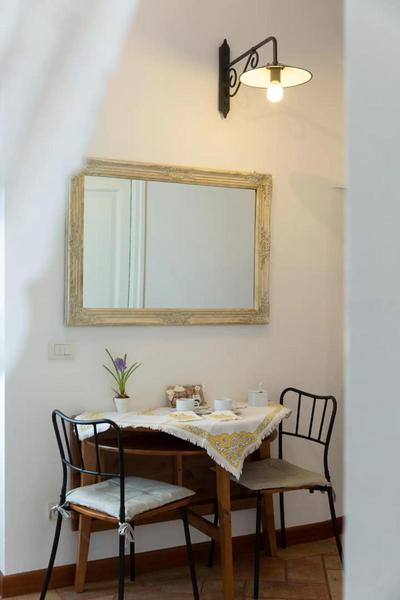 Canal View Historical Apartment
