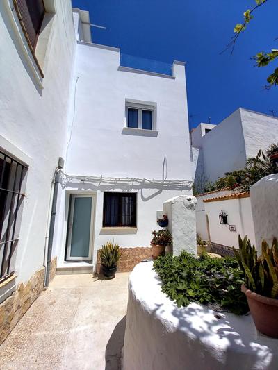 Casa Malakita with private seaview roof terrace