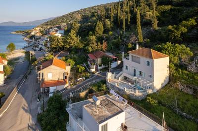 Spyros House, 3 bedrooms-sea view-in Agia Efimia