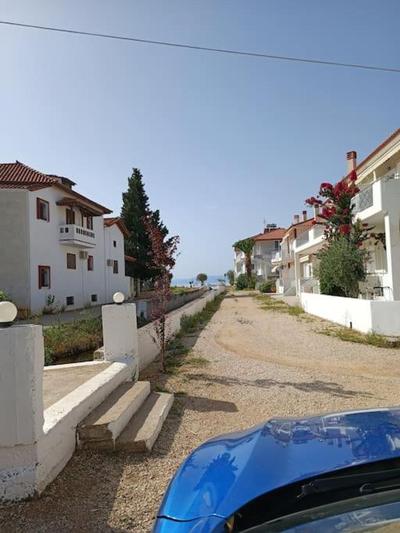 Beach house in Kandia