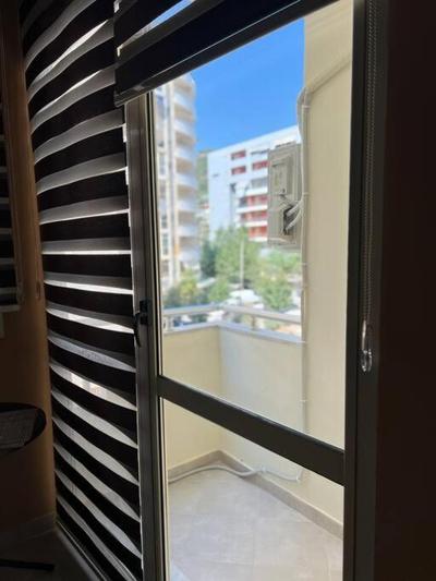 Mel Apt 1 lungomare Vlore, Albania