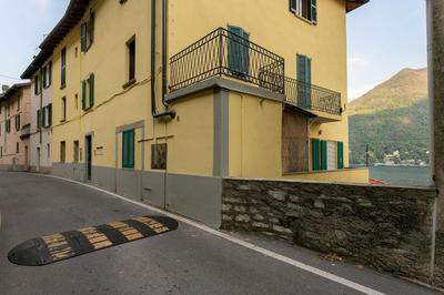 Ca Sbrisiga in Moltrasio by Halldis