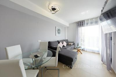 Luxury, Newly Renovated 1-Bedroom Condo by the Beach