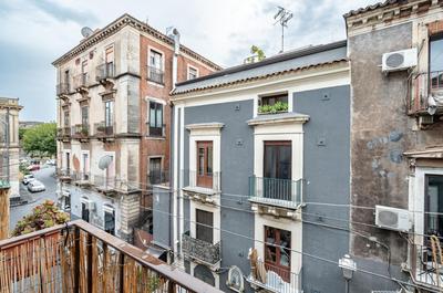 Casa Giuffri - Castello Ursino Flat with Balcony